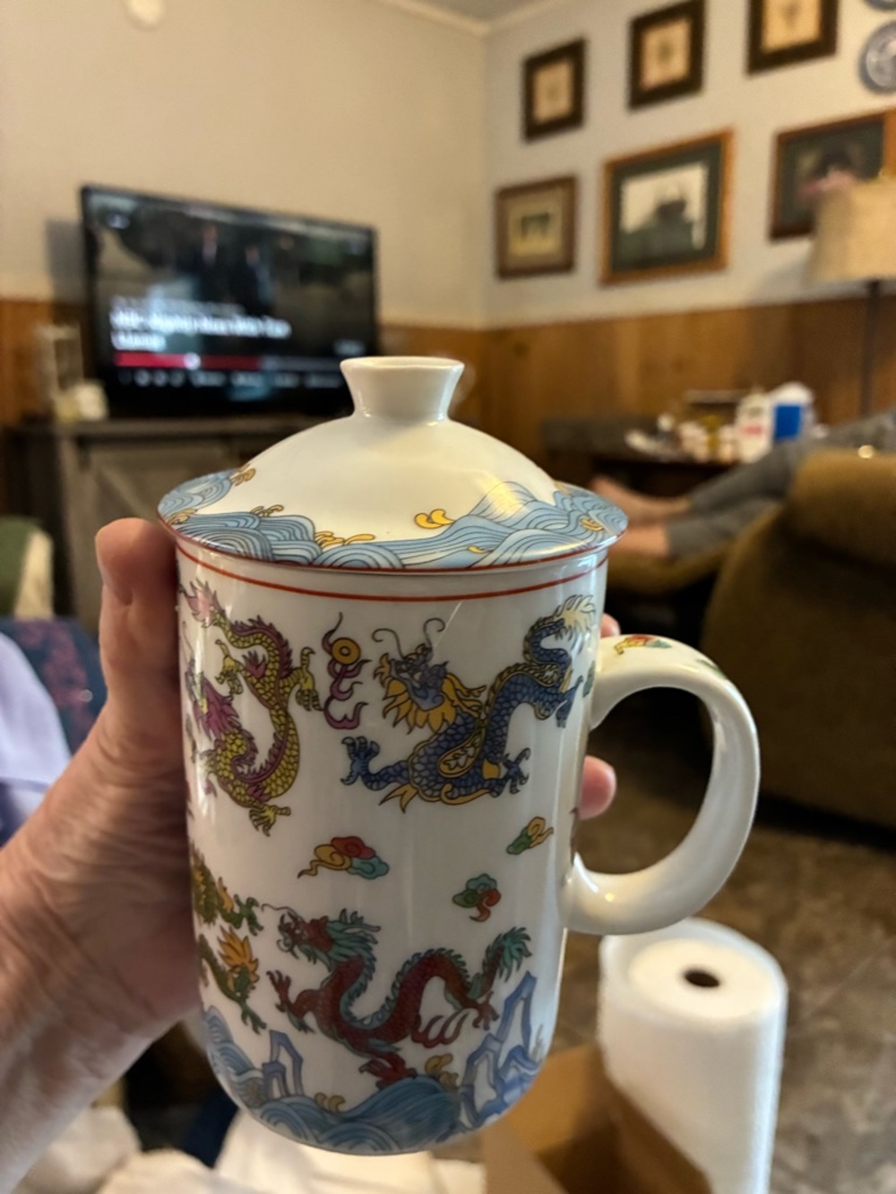 World Market White Dragon Print Lidded Ceramic Mug with strainer/infuser